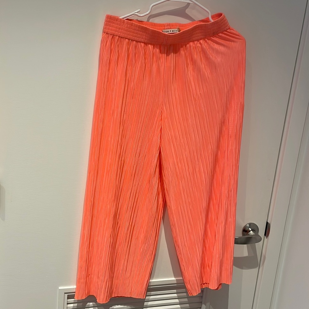 Alice and Olivia pants